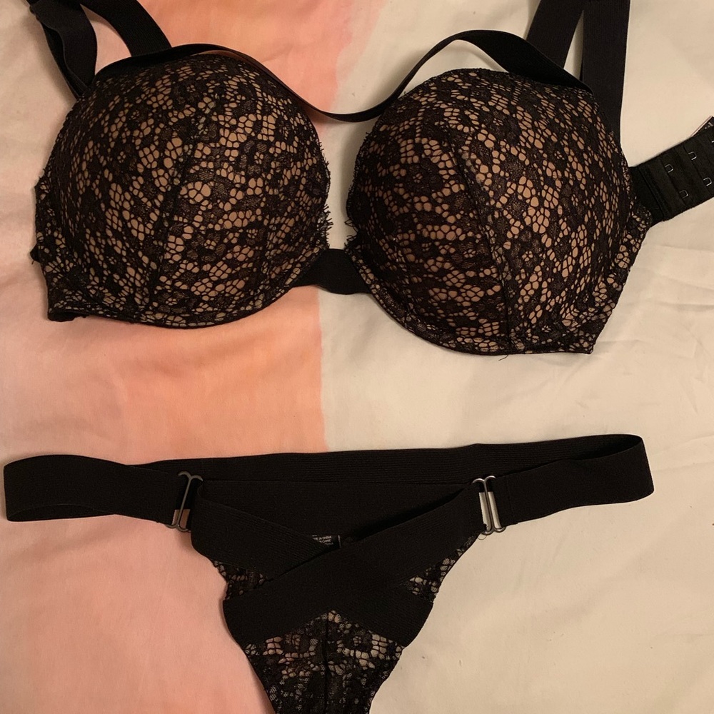 Victoria’s Secret set